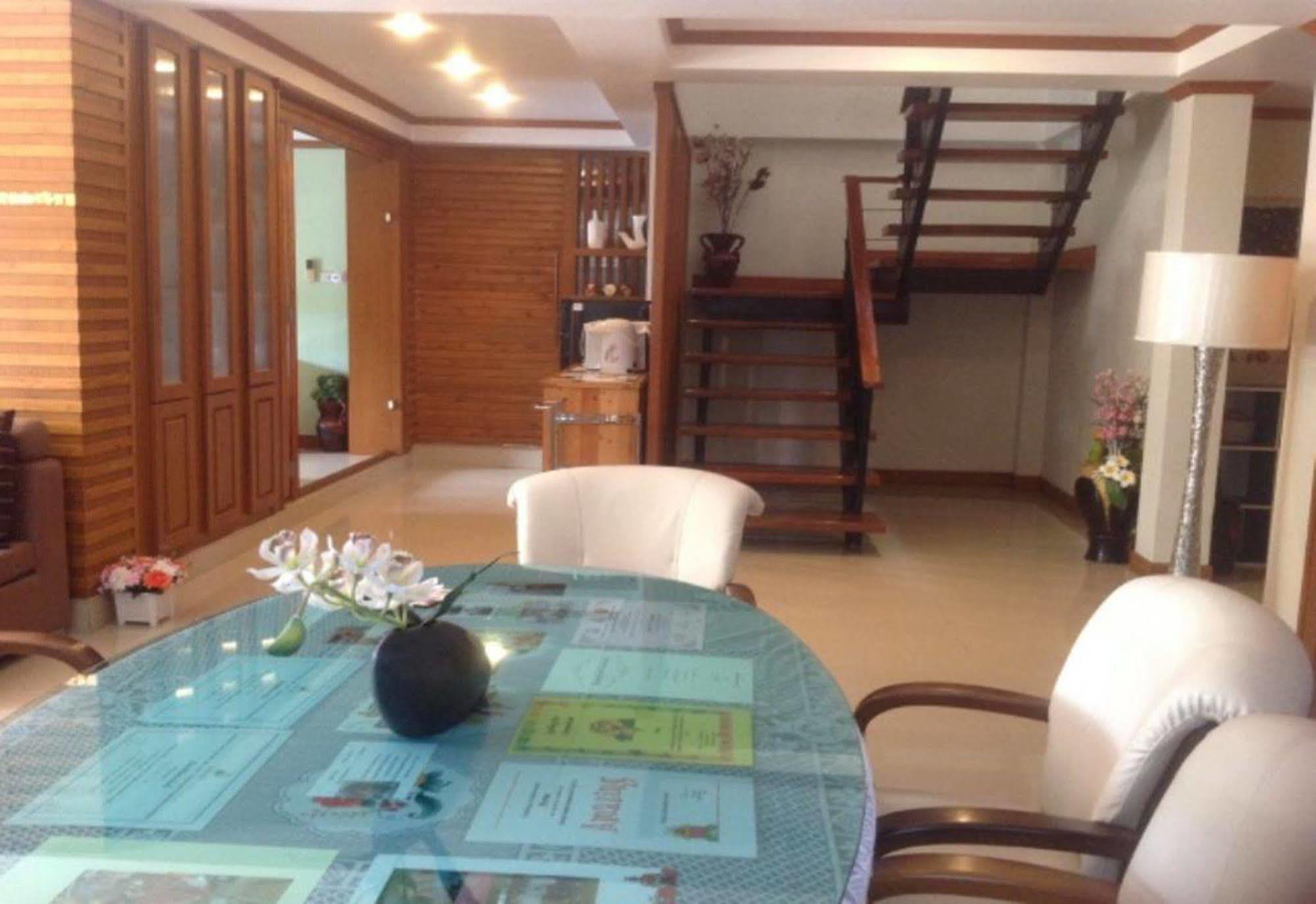 Ruankeaw Homestay Nai Harn Exterior photo